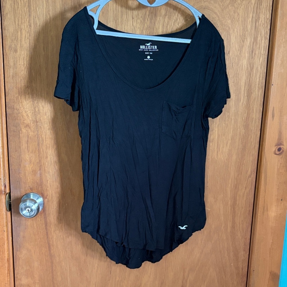 Hollister Women's Classic Black Tee